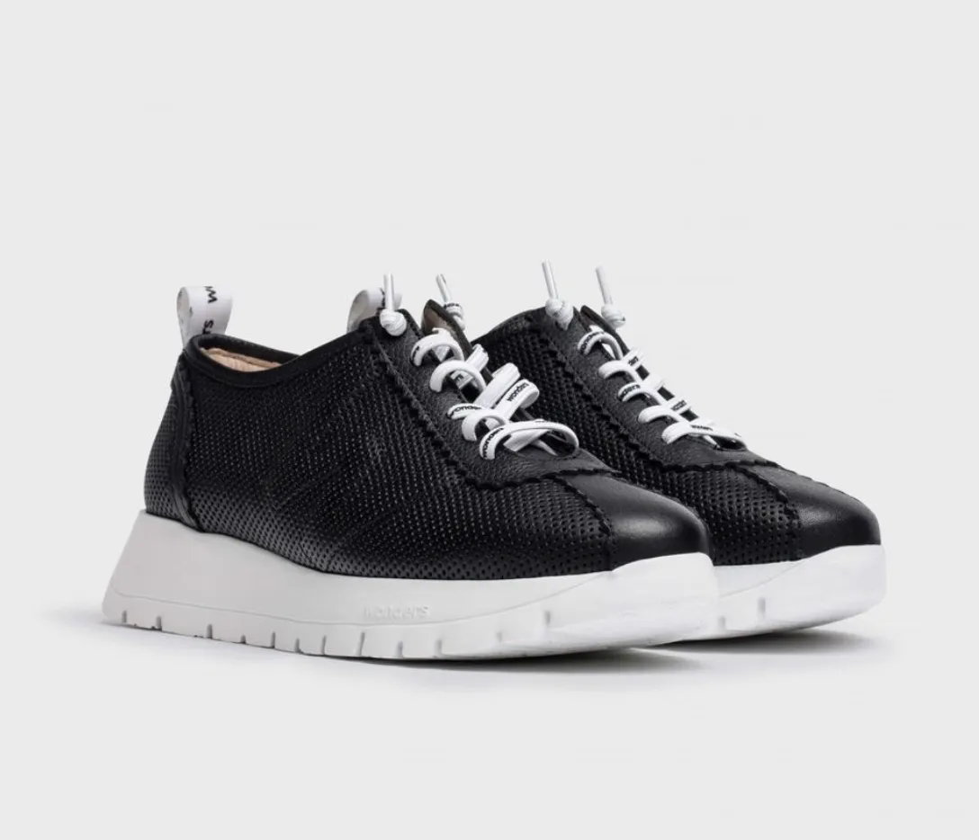 A2424 Black Sneaker