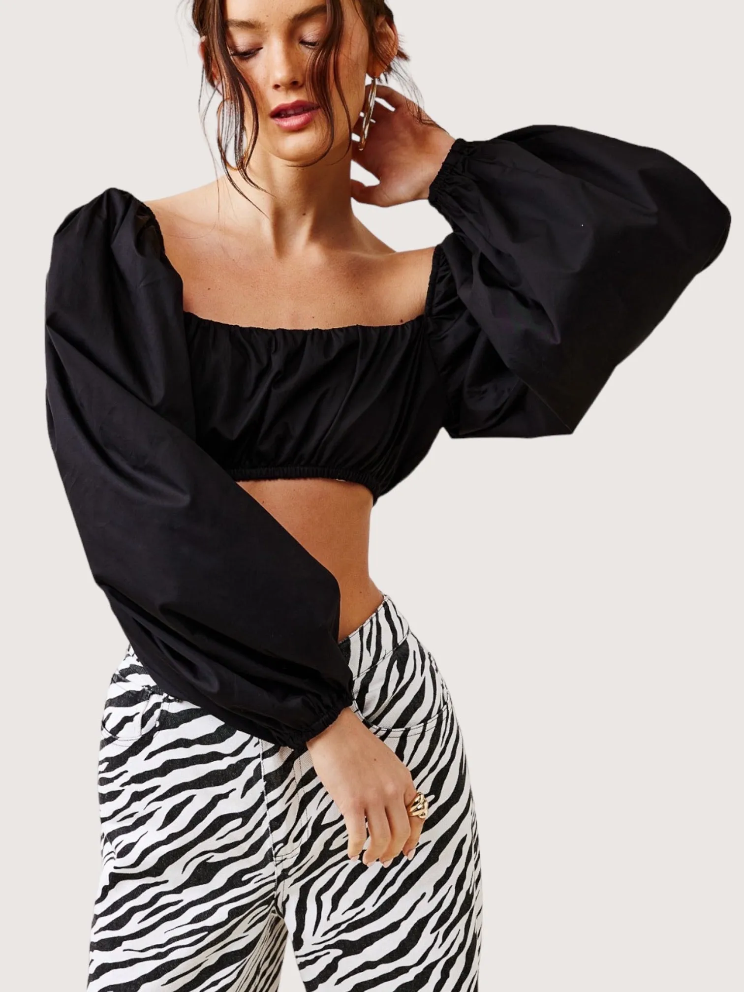 Balloon Sleeve Crop Top | Black