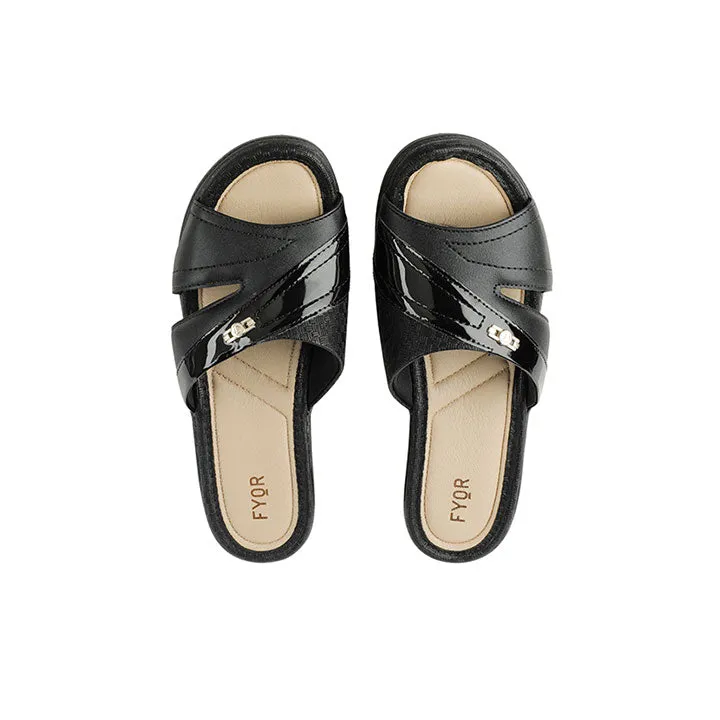 Basic Slip-On Slippers BRM 012