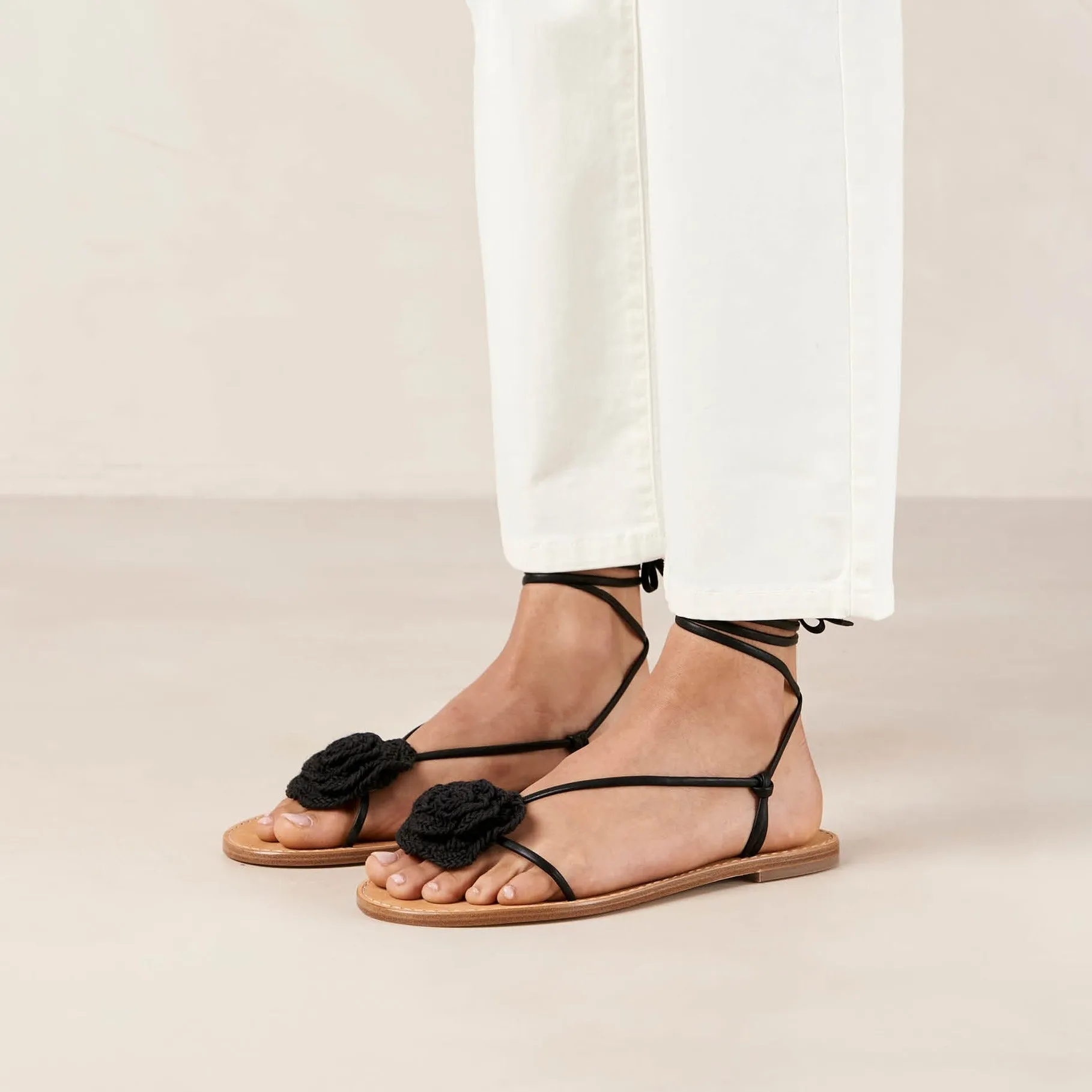 Jakara Black Leather Sandals