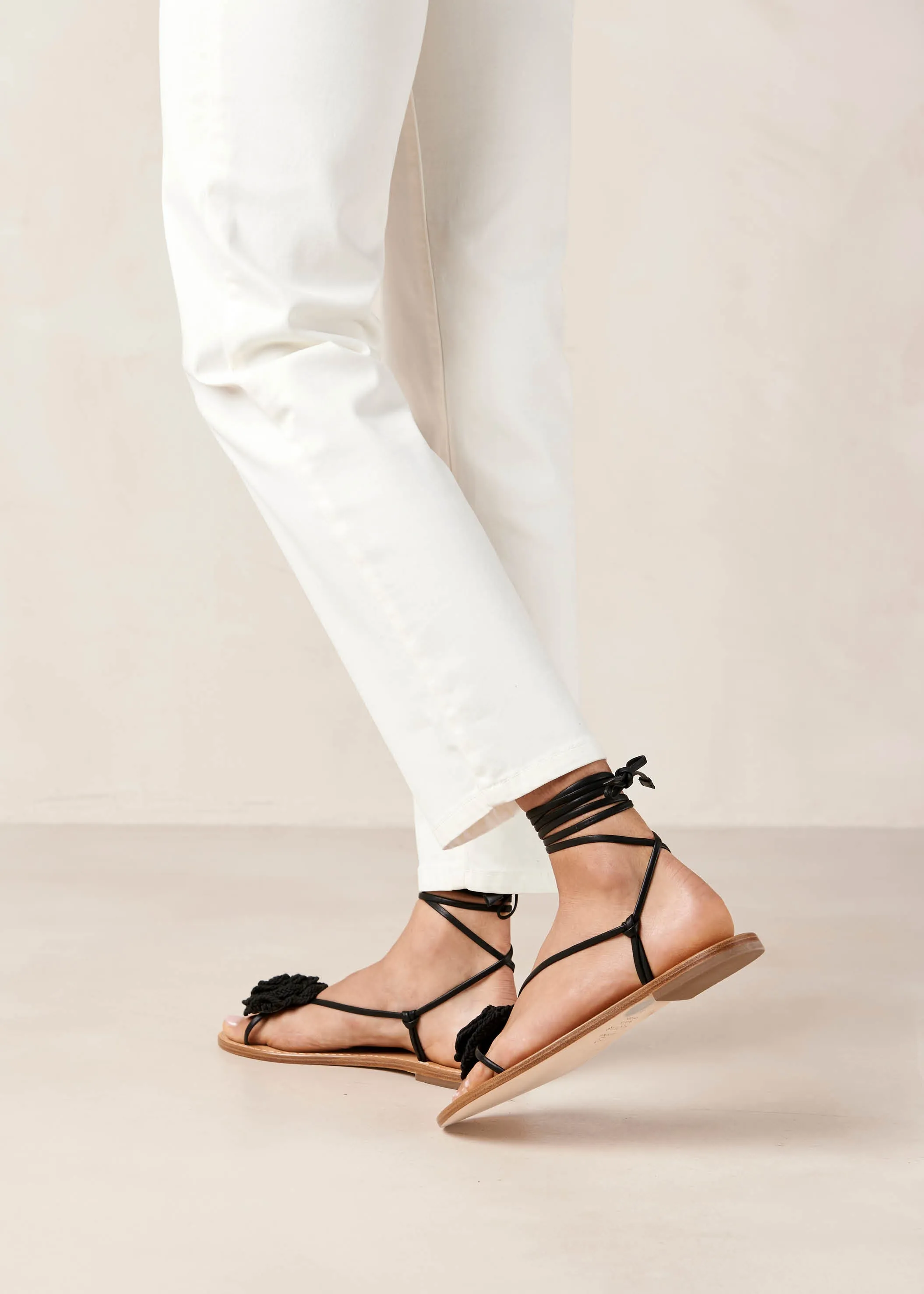 Jakara Black Leather Sandals