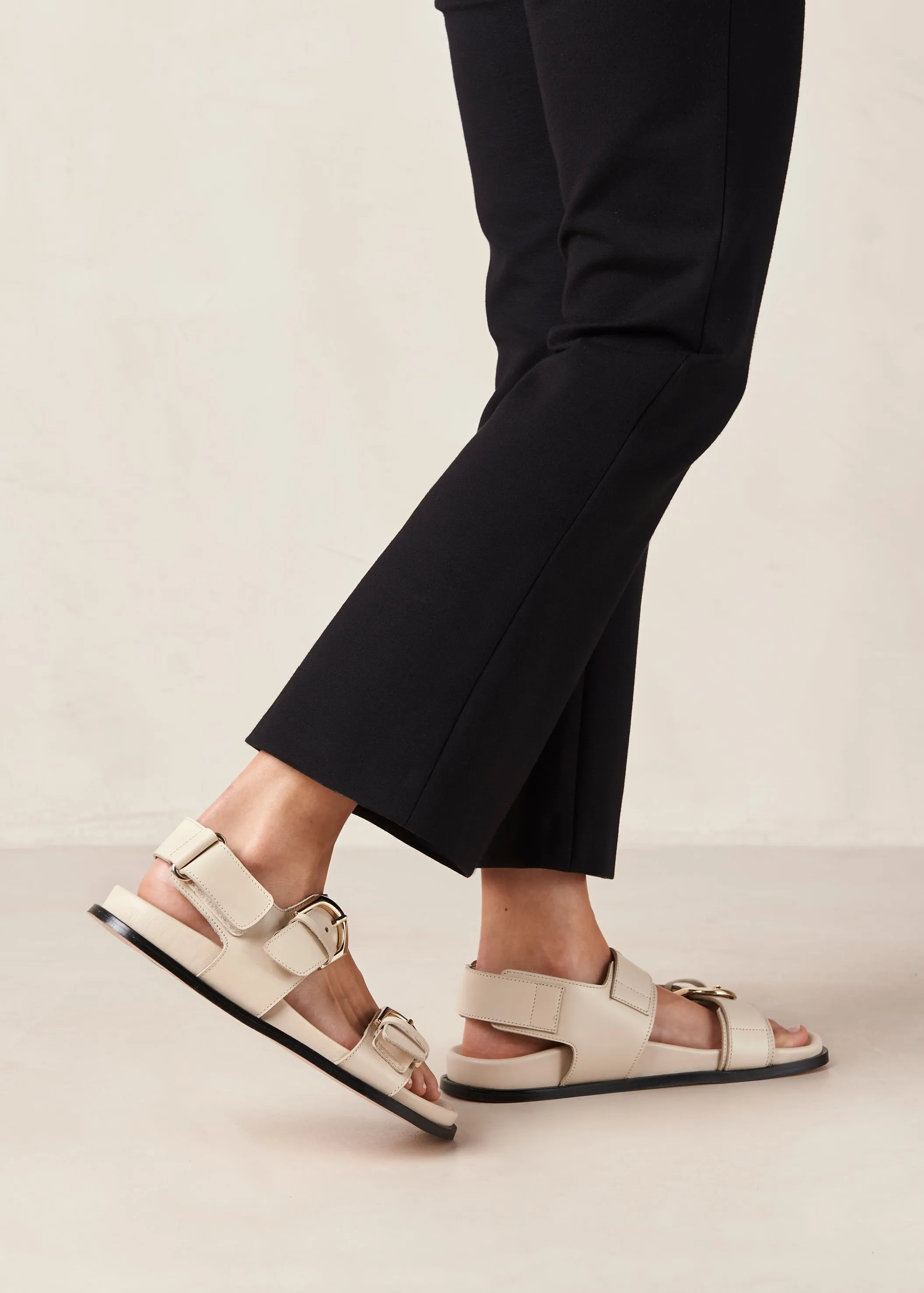 Leone Cream Leather Sandals