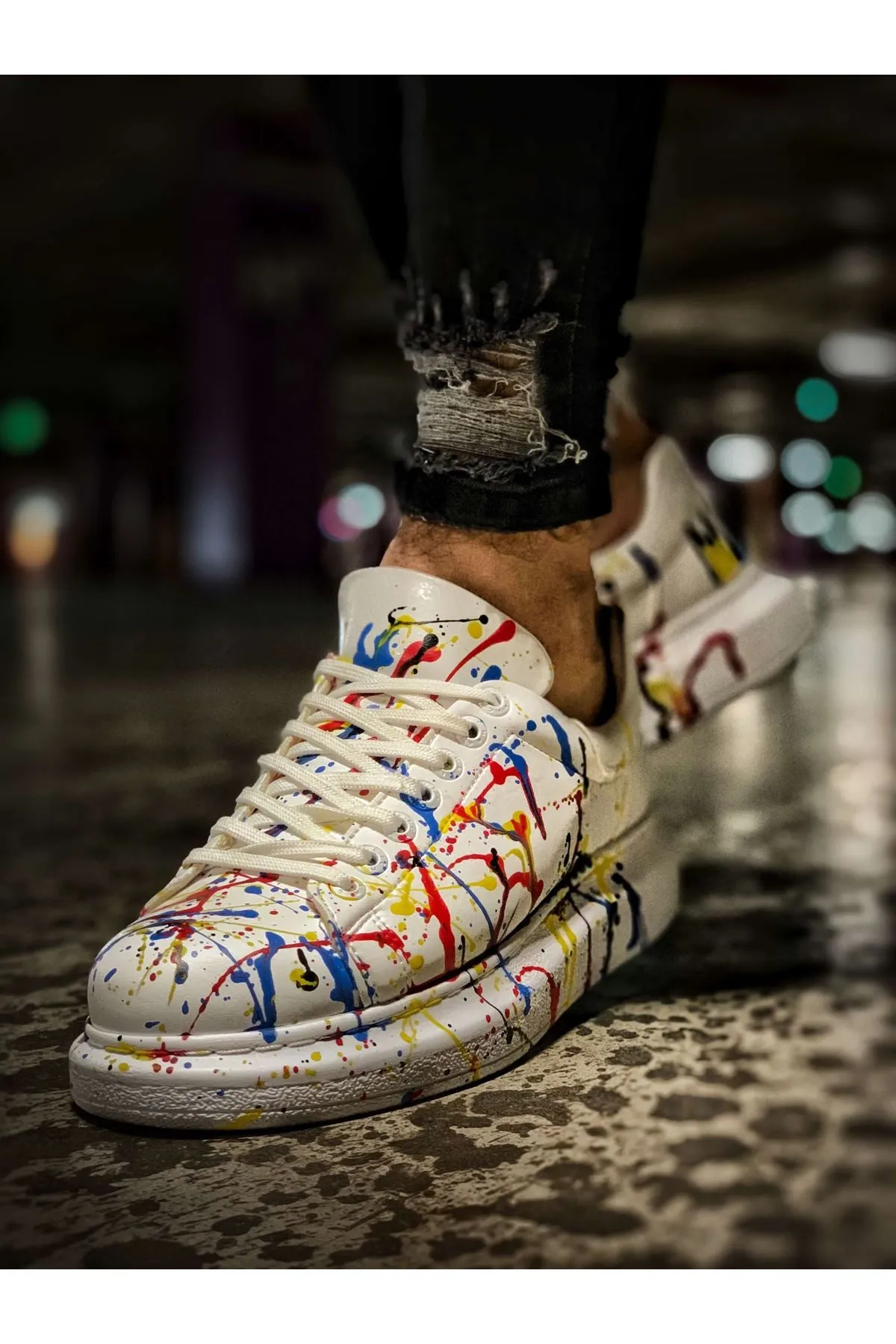 Mixed Graffiti Sneaker CH414