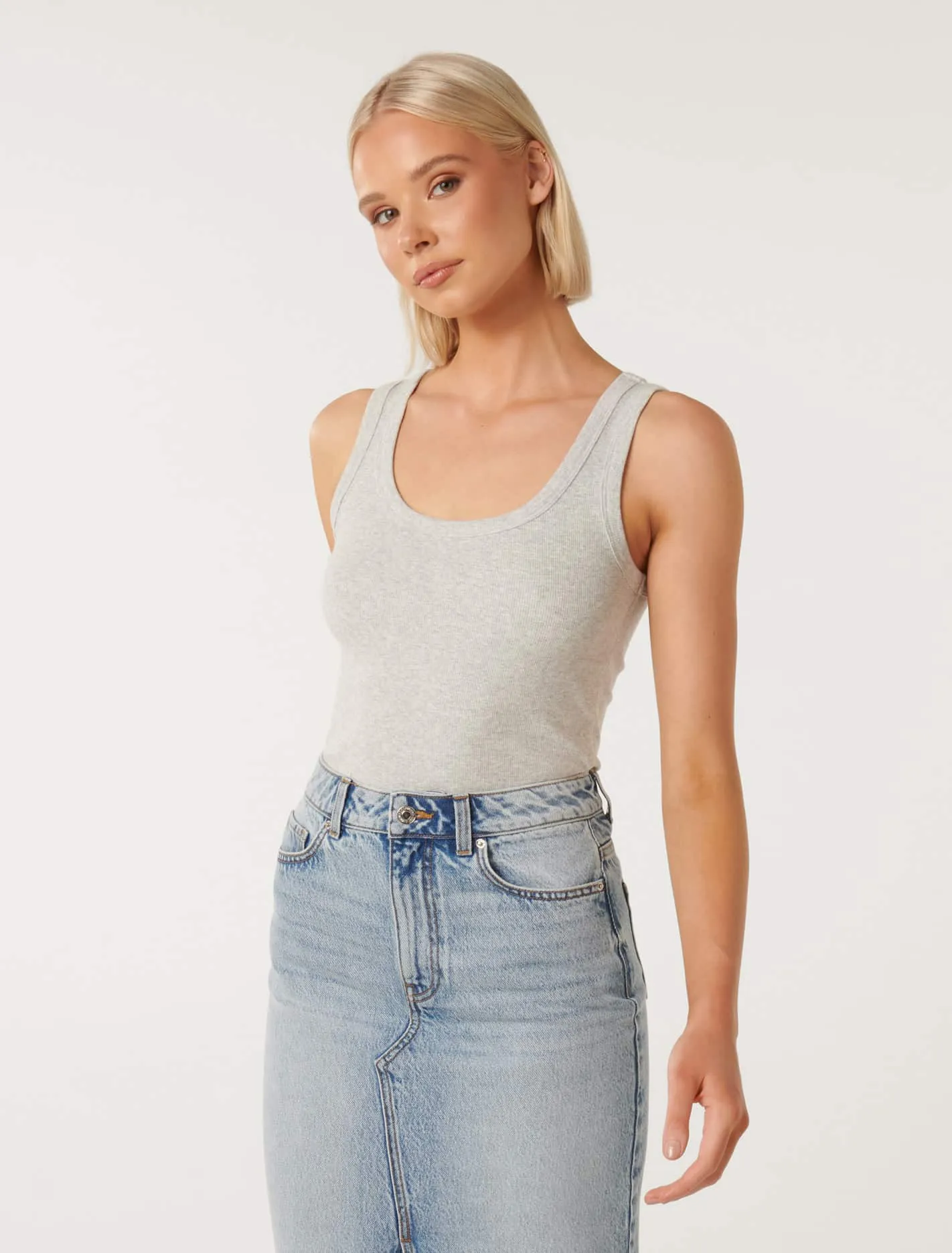 Nori Scoop Front Tank Top